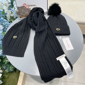 Dior scarf and hat set